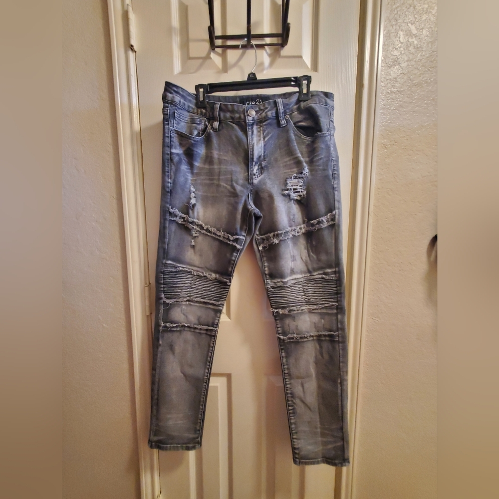 Rue21 Men's Distressed Skinny Supreme Flex Jeans - Gray